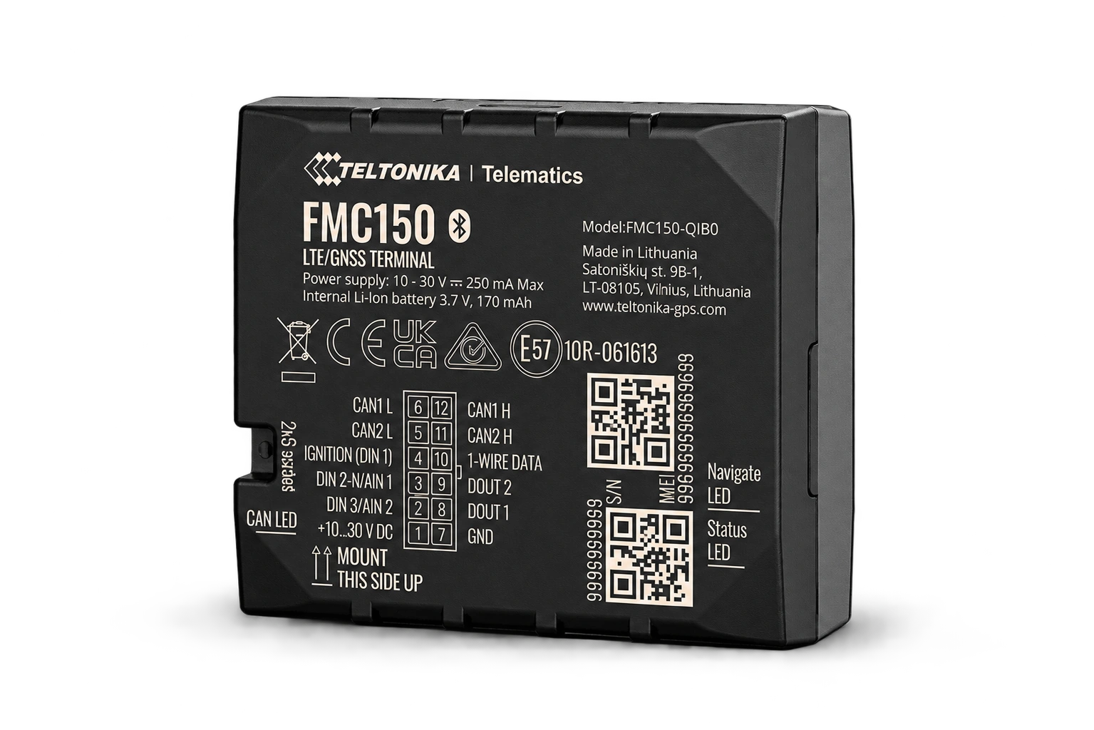 Perangkat GPS tracker Teltonika FMC150, tampak depan dan samping
